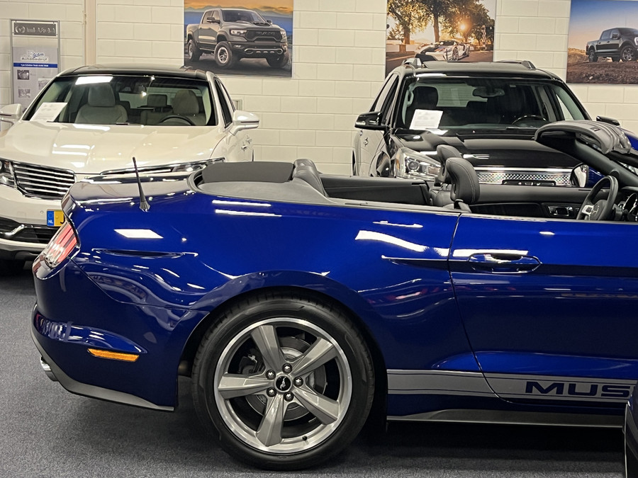 Ford Mustang Convertible 5.0 V8 GT 422PK Automaat Custom Pack Brembo Liefhebbersauto!