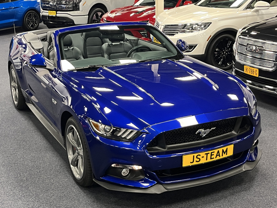 Ford Mustang Convertible 5.0 V8 GT 422PK Automaat Custom Pack Brembo Liefhebbersauto!