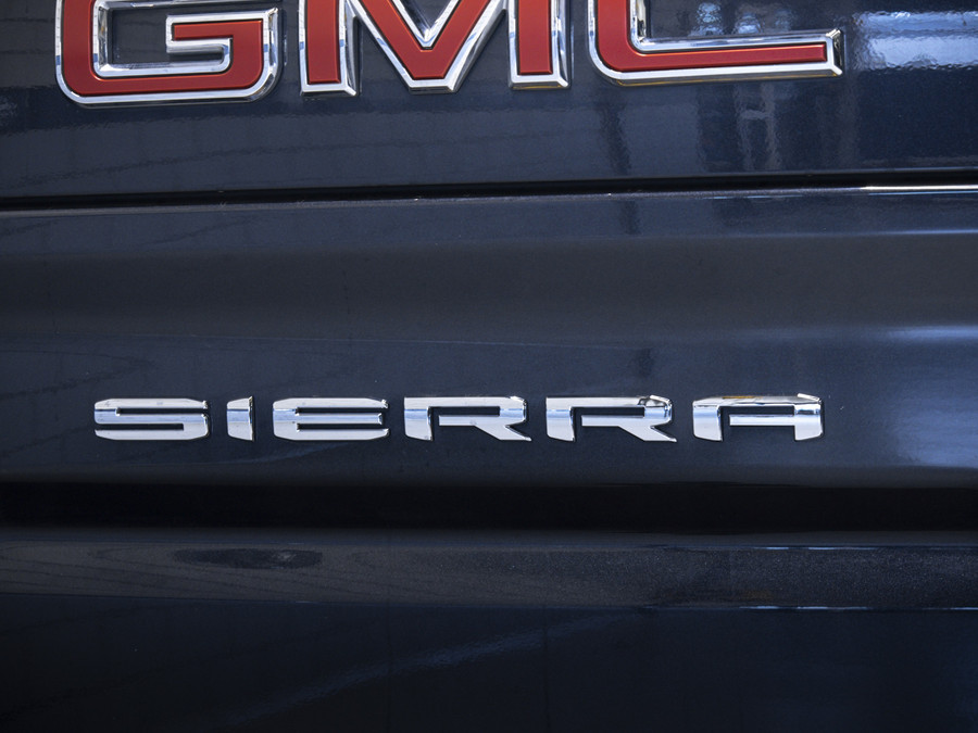 GMC Sierra 1500 | AT4 | Titanium Rush