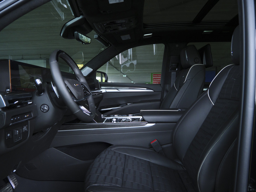 Cadillac Escalade V | 6.2L Supercharged V8 | LT4