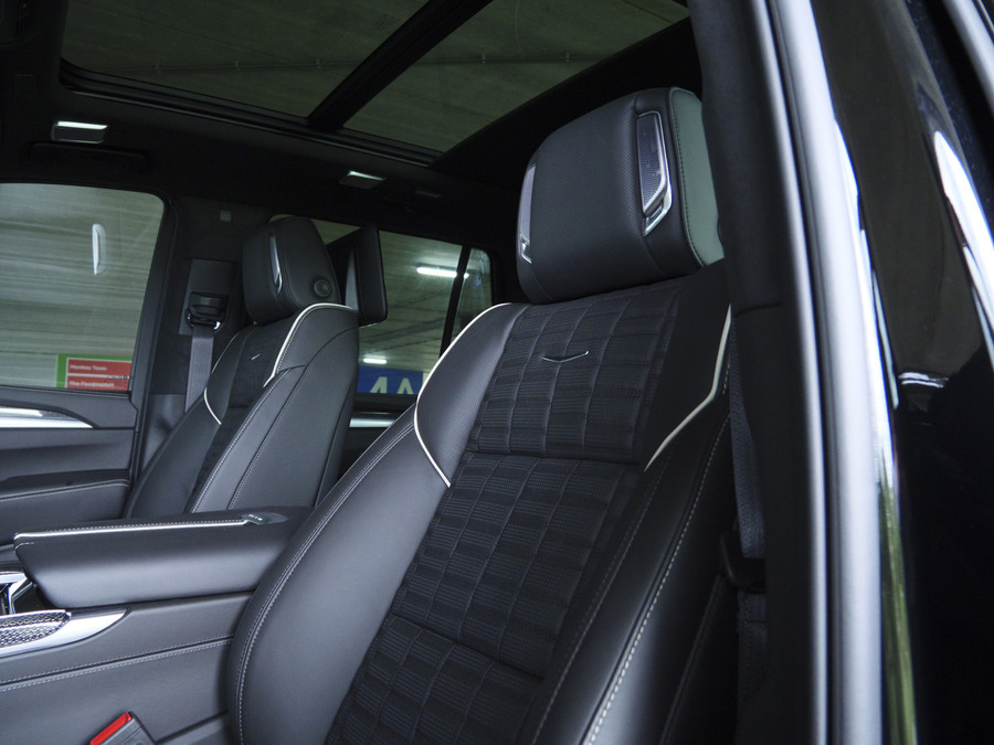 Cadillac Escalade V | 6.2L Supercharged V8 | LT4