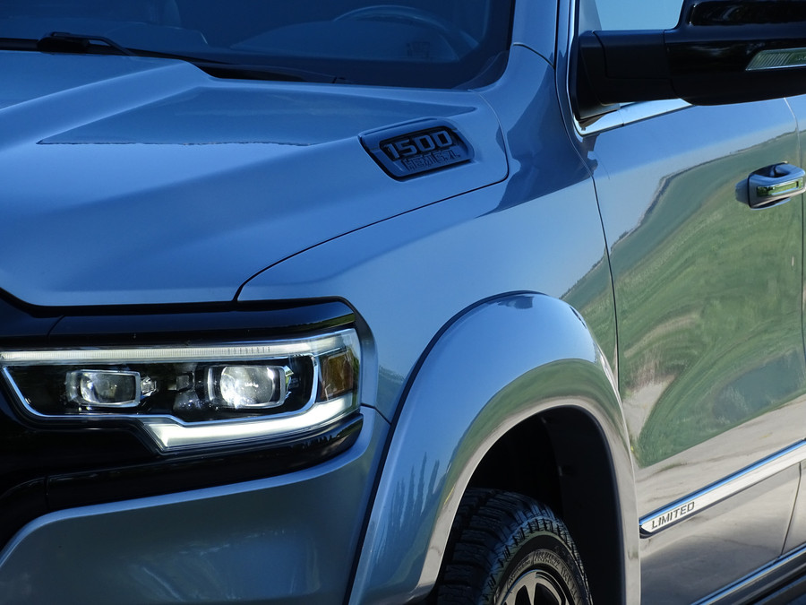 Dodge Ram 1500 5.7 V8 4x4 Crew Cab Limited