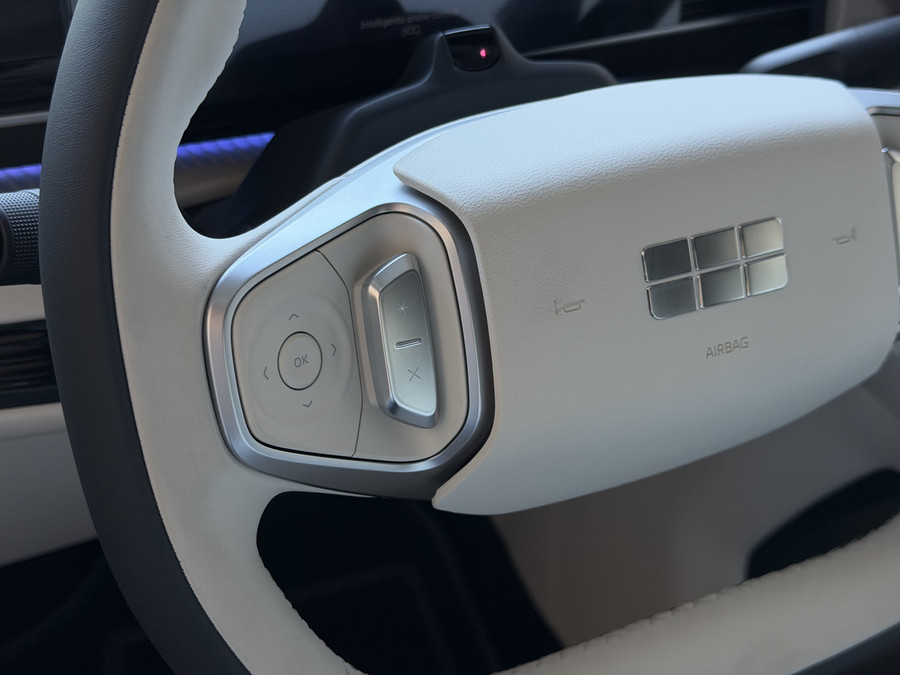 Geely E5 Max+ 68 kWh | 475KM Bereik Speciaal Wit Leer Topuitvoering | Panoramadak | Elektr. Achterklep | 360°