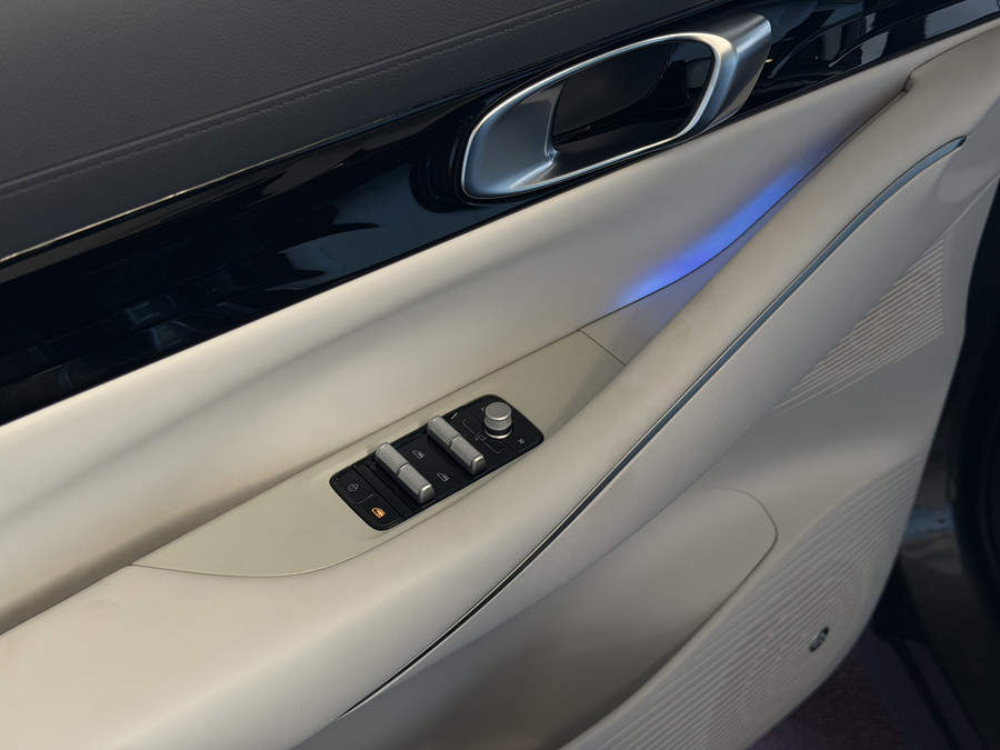 Geely E5 Max+ 68 kWh | 475KM Bereik Speciaal Wit Leer Topuitvoering | Panoramadak | Elektr. Achterklep | 360°