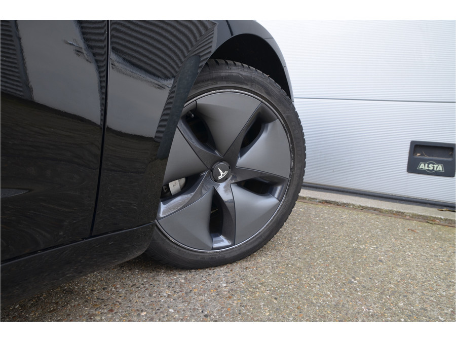 Tesla Model 3 Long Range AWD 75 kWh