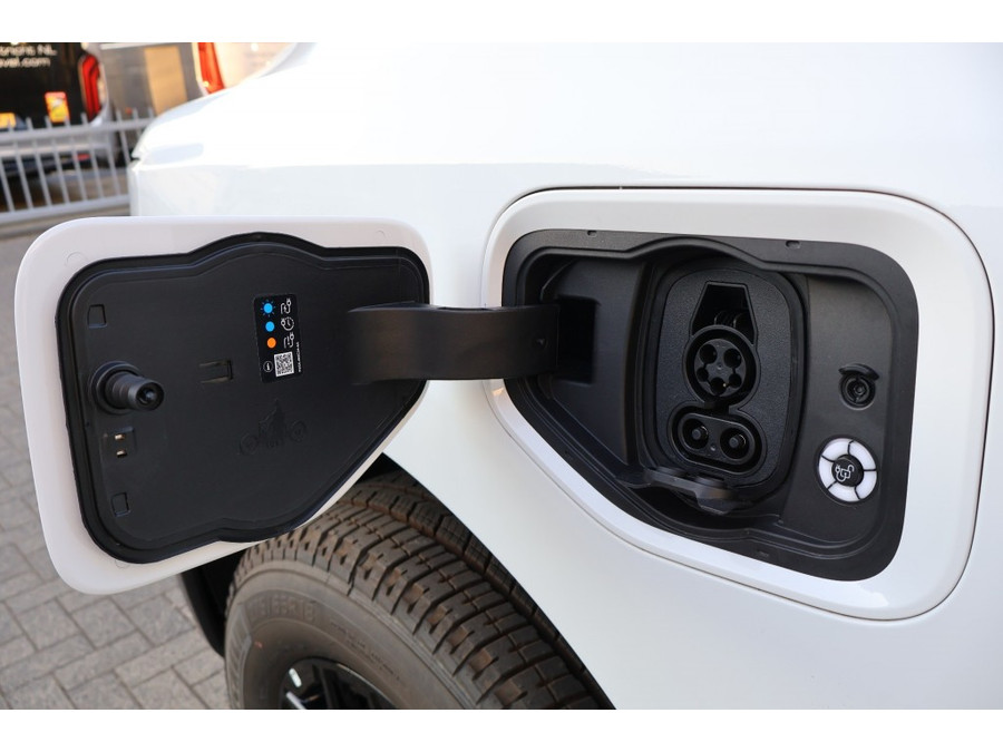 Ford F-150 LIGHTNING PRO / Extended Range 131 KwH accu / 3.500 KG trekgew