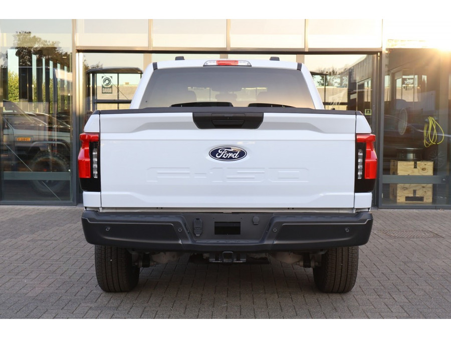 Ford F-150 LIGHTNING PRO / Extended Range 131 KwH accu / 3.500 KG trekgew