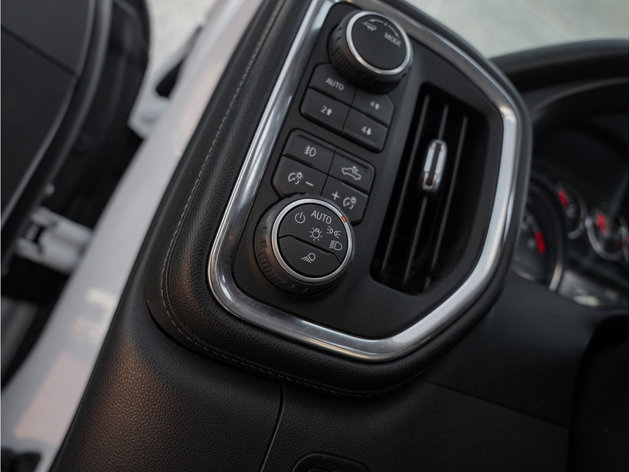 Chevrolet SILVERADO 1500 RST
