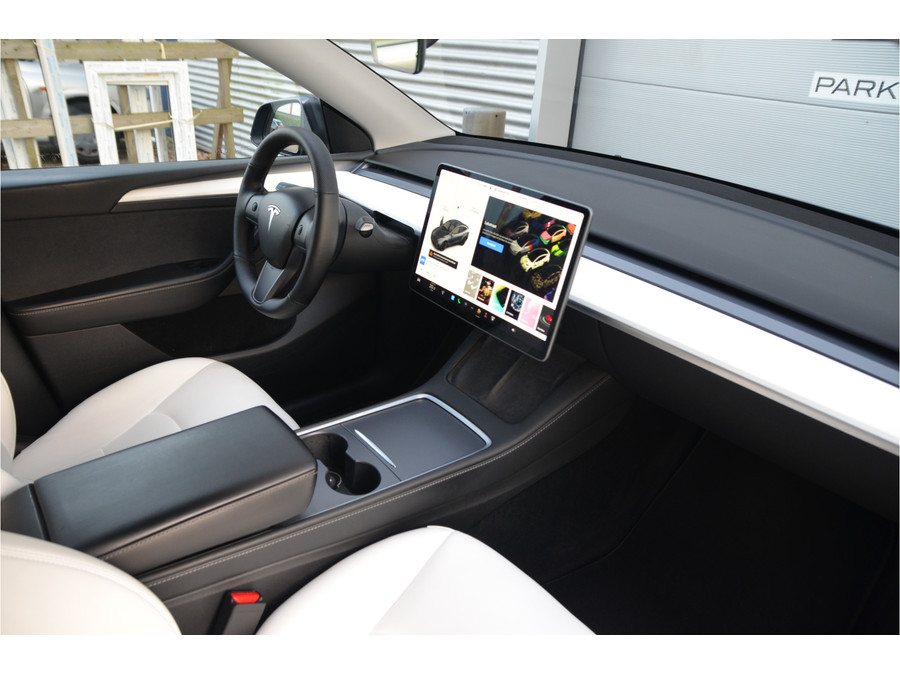 Tesla Model Y Long Range AWD 75 kWh