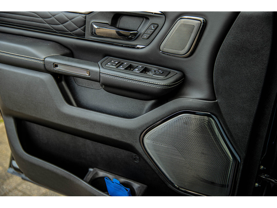 Dodge RAM 1500 Limited H/O Hurricane 540 PK Serrano Green Metallic