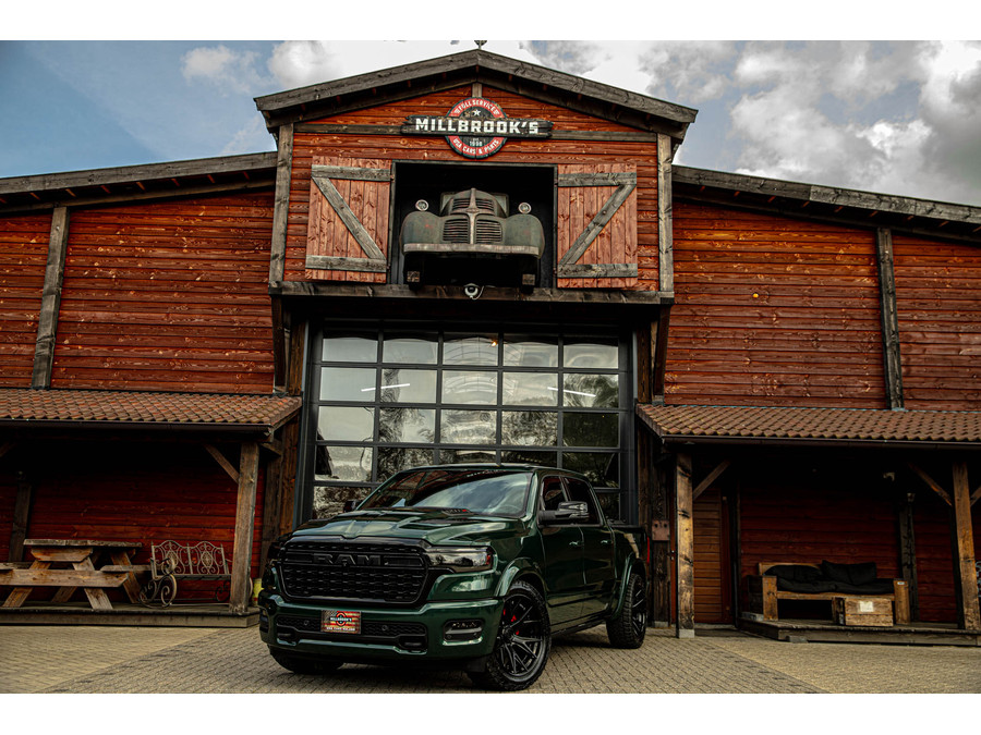 Dodge RAM 1500 Limited H/O Hurricane 540 PK Serrano Green Metallic