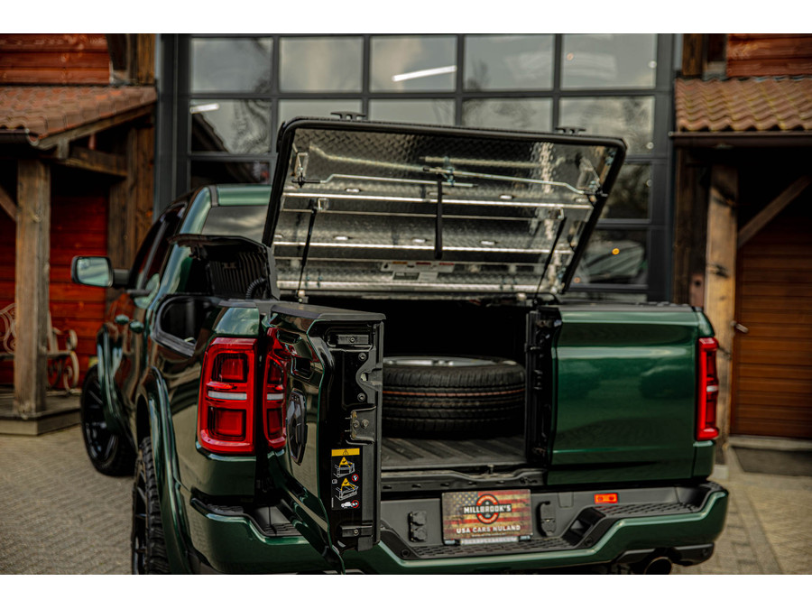 Dodge RAM 1500 Limited H/O Hurricane 540 PK Serrano Green Metallic