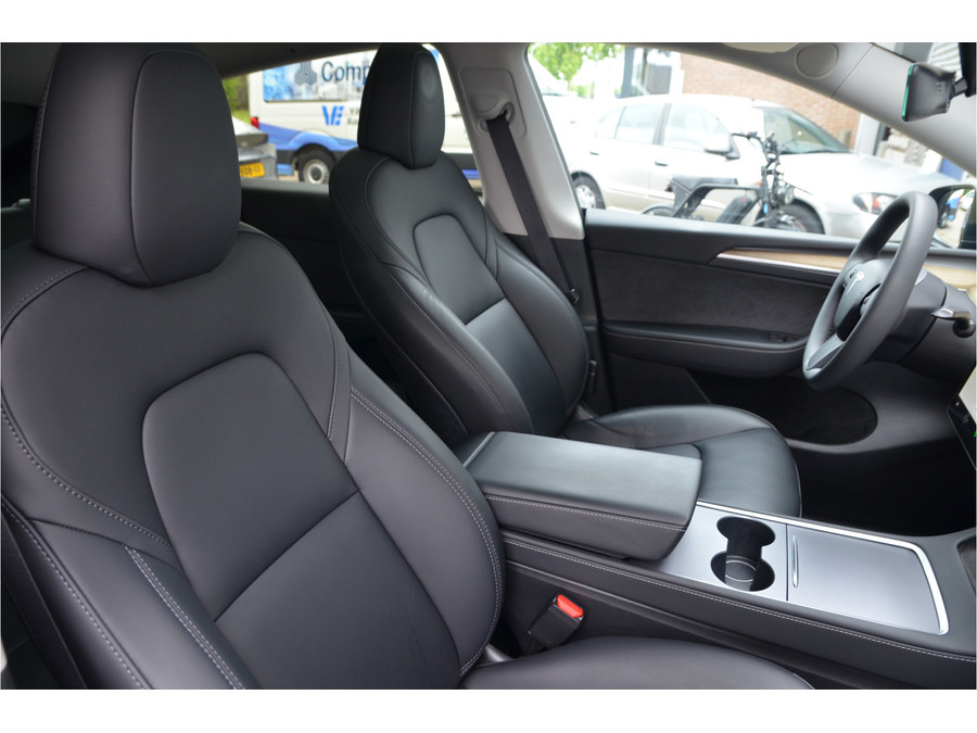 Tesla Model Y RWD 58 kWh