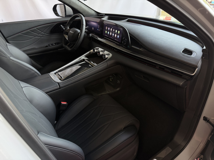 Omoda 9 OMODA 9 PREMIUM AWD | 145 KM / TOTAAL MET BENZINE 1000KM ELEKTRISCH | 538 PK |