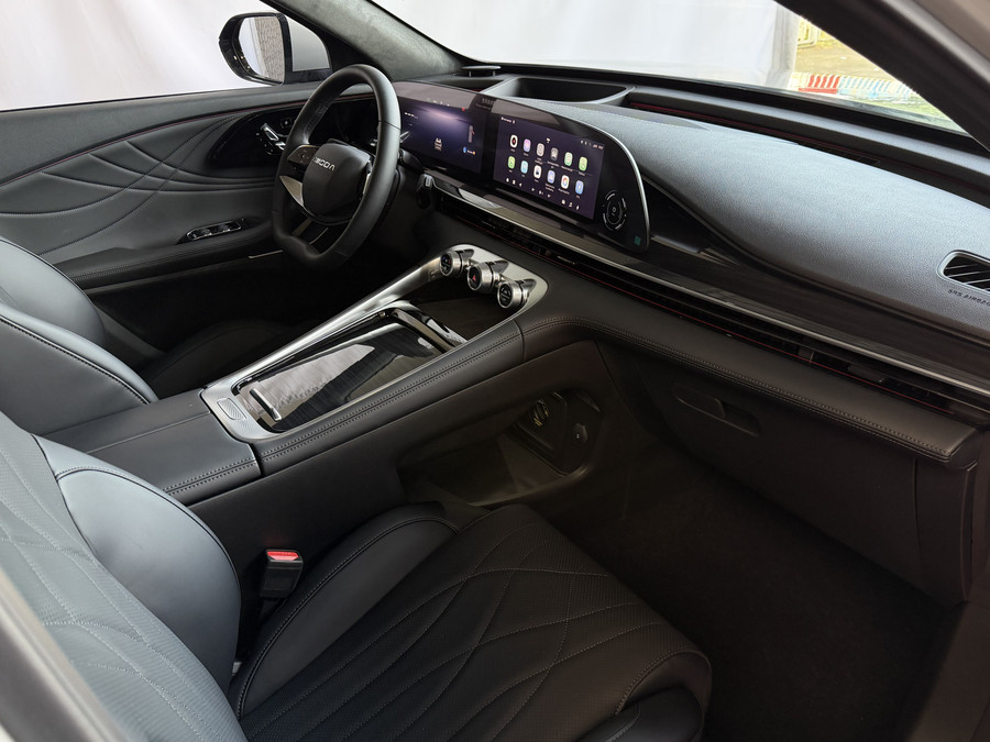 Omoda 9 OMODA 9 PREMIUM AWD | 145 KM / TOTAAL MET BENZINE 1000KM ELEKTRISCH | 538 PK |