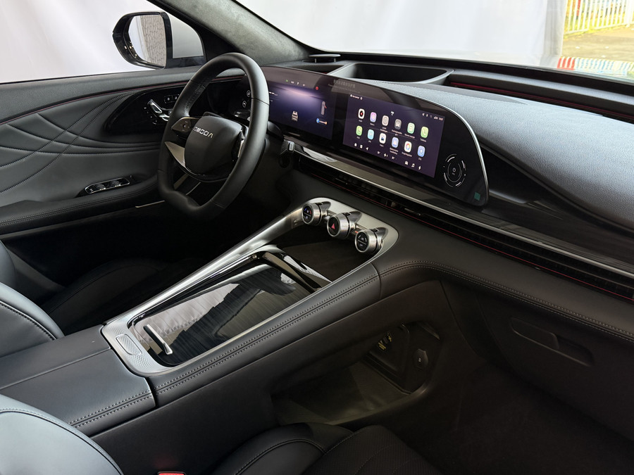 Omoda 9 OMODA 9 PREMIUM AWD | 145 KM / TOTAAL MET BENZINE 1000KM ELEKTRISCH | 538 PK |