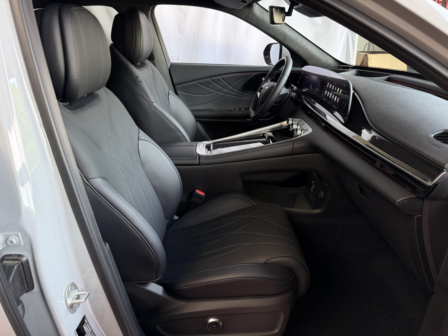 Omoda 9 OMODA 9 PREMIUM AWD | 145 KM / TOTAAL MET BENZINE 1000KM ELEKTRISCH | 538 PK |