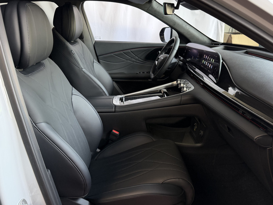 Omoda 9 OMODA 9 PREMIUM AWD | 145 KM / TOTAAL MET BENZINE 1000KM ELEKTRISCH | 538 PK |