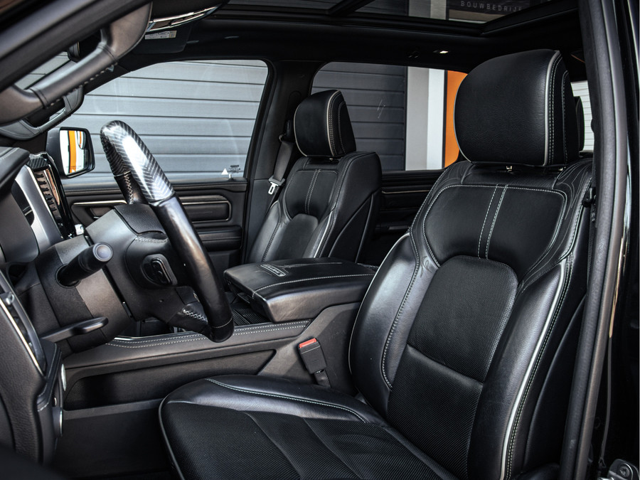 Dodge RAM 1500 5.7 V8 4x4 Crew Cab Limited