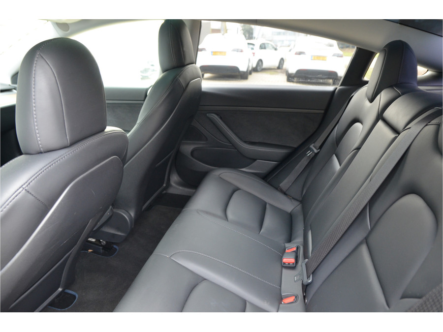 Tesla Model 3 Standard Plus RWD 60 kWh