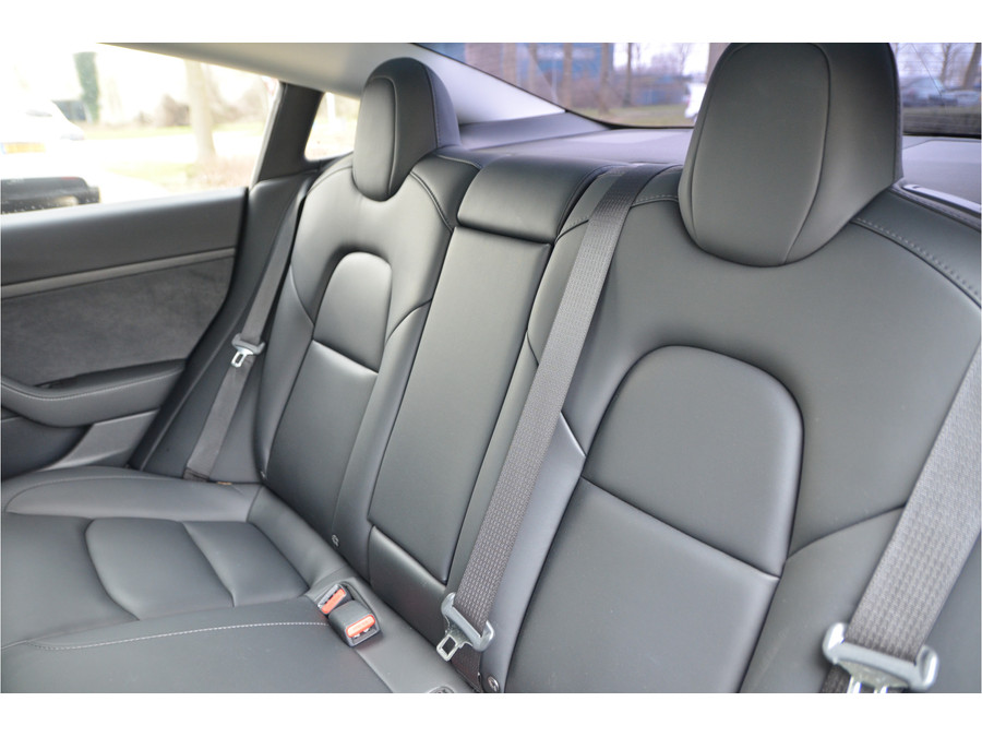 Tesla Model 3 Standard Plus RWD 60 kWh