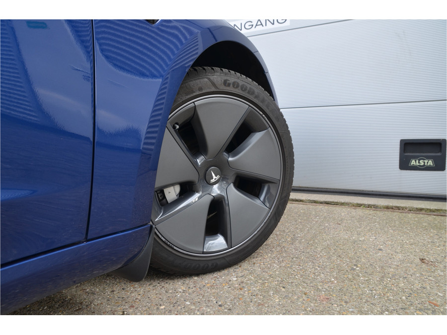 Tesla Model 3 Standard Plus RWD 60 kWh