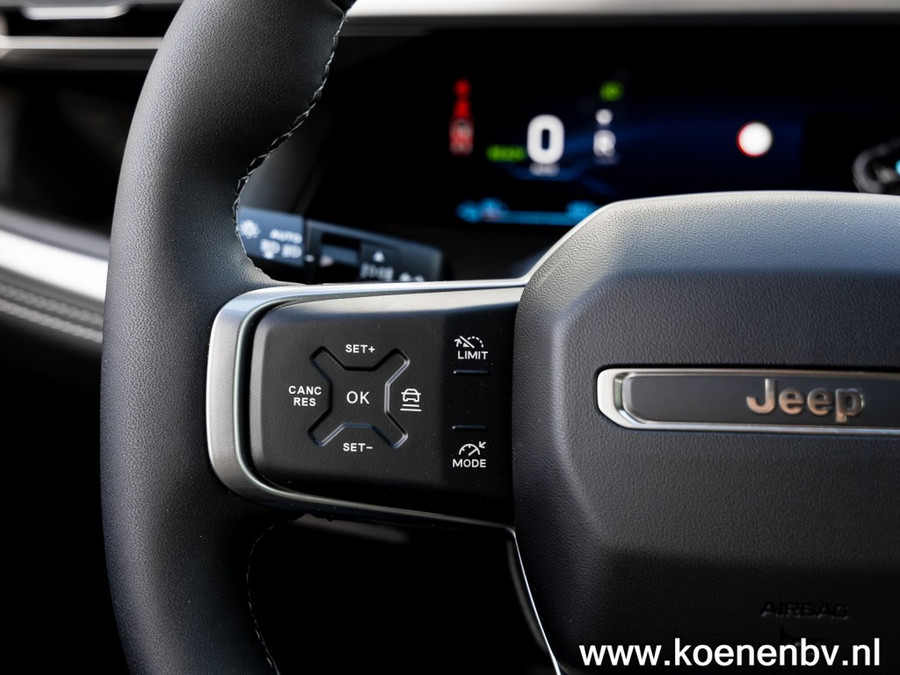 Jeep Compass First Edition 74kWh PANO / CONVENIENCE PACK / WARMTEPOMP / 8 JAAR GARANTIE