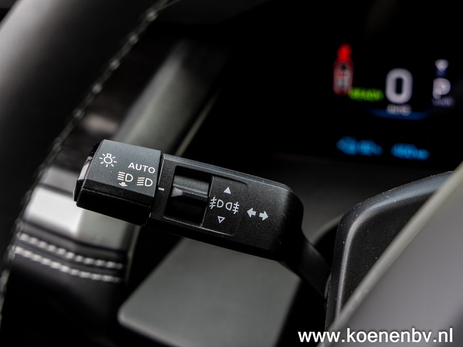 Jeep Compass First Edition 74kWh PANO / CONVENIENCE PACK / WARMTEPOMP / 8 JAAR GARANTIE