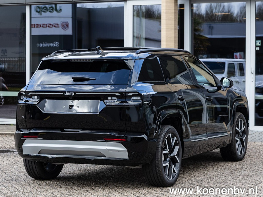 Jeep Compass First Edition 74kWh PANO / CONVENIENCE PACK / WARMTEPOMP / 8 JAAR GARANTIE