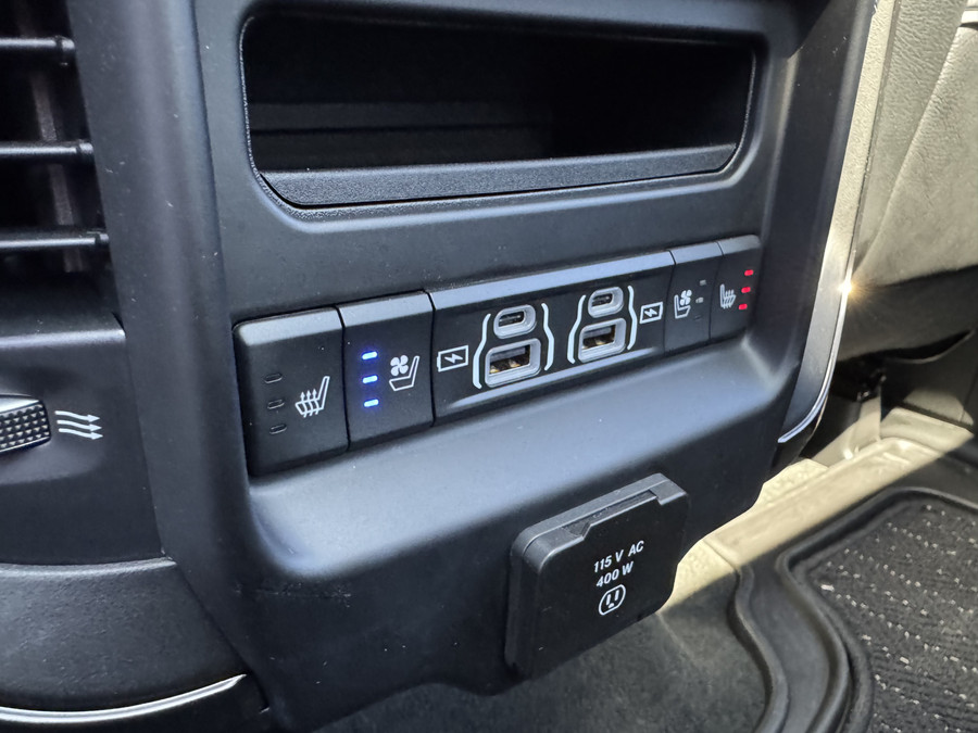 Dodge RAM 1500 LIMITED