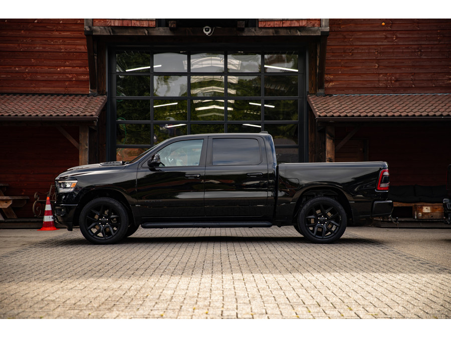 Dodge RAM 1500 5.7 V8 4x4 Crew Cab Laramie