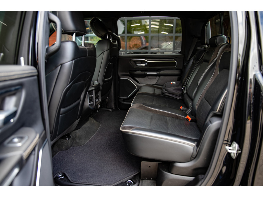 Dodge RAM 1500 5.7 V8 4x4 Crew Cab Laramie