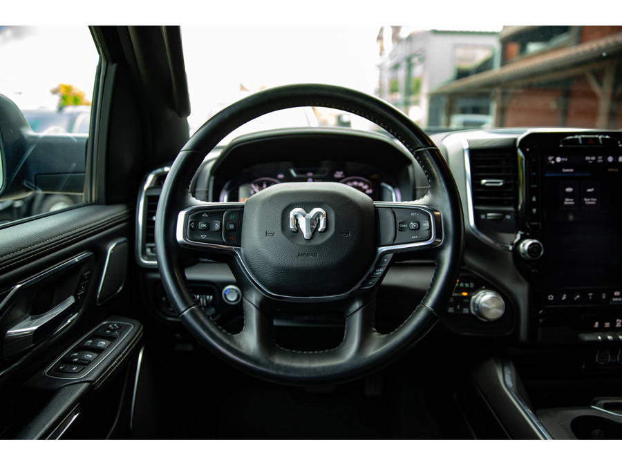 Dodge RAM 1500 5.7 V8 4x4 Crew Cab Laramie