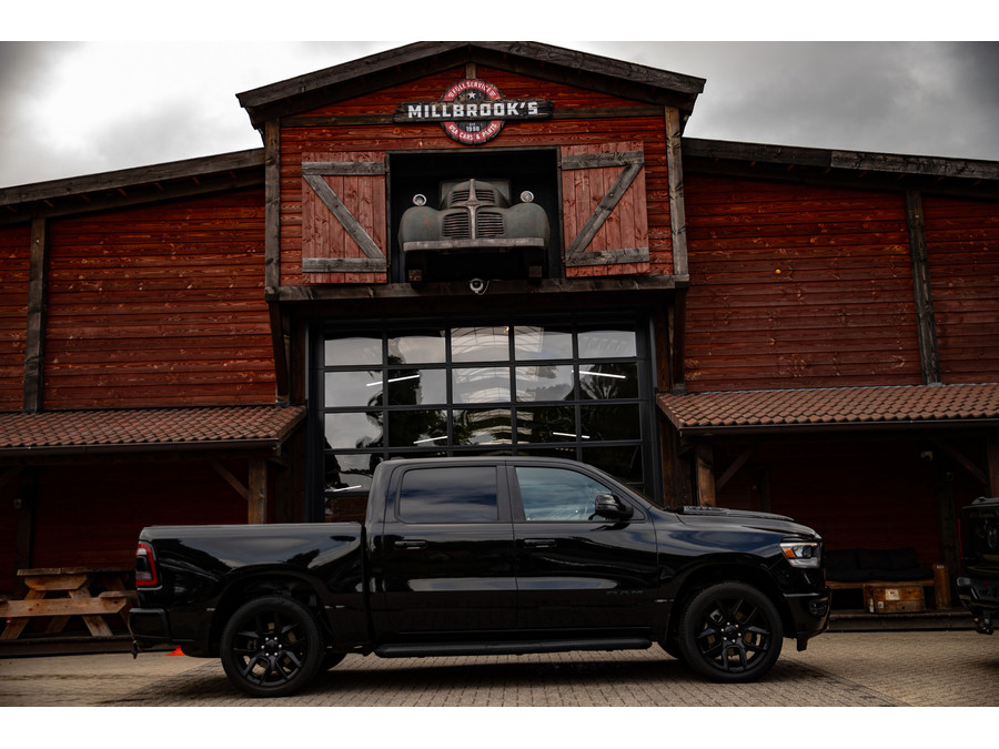 Dodge RAM 1500 5.7 V8 4x4 Crew Cab Laramie