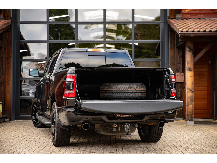 Dodge RAM 1500 5.7 V8 4x4 Crew Cab Laramie
