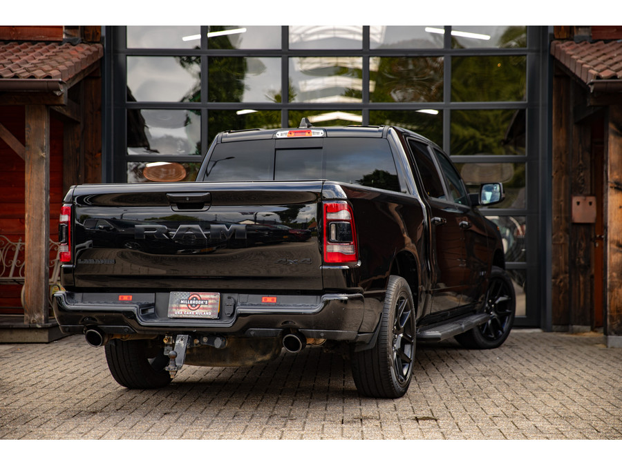 Dodge RAM 1500 5.7 V8 4x4 Crew Cab Laramie