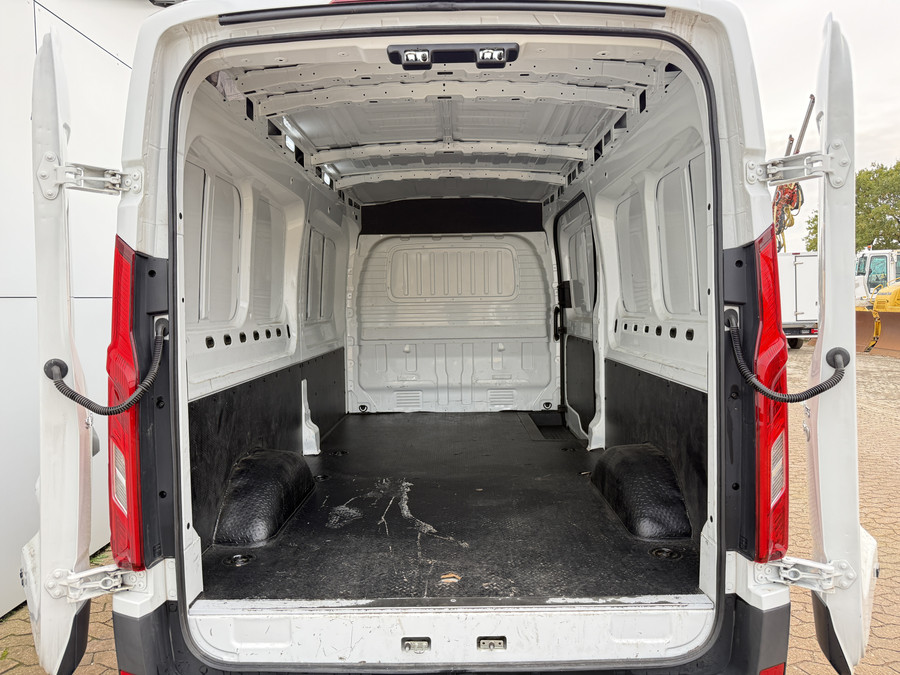 Maxus eDeliver 9 72kWh 204PK Elektrisch L3H2 280km WLTP ACC Stoelverwarming Snelladen Carplay LED Airco