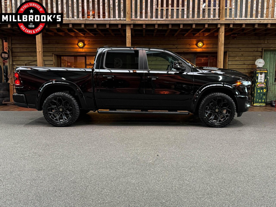 Dodge RAM 1500 Sport Hurricane