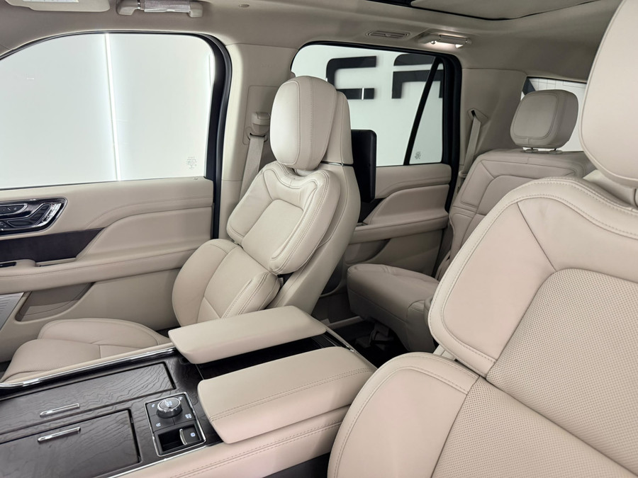Lincoln Navigator 3.5L V6 Lang Preferred