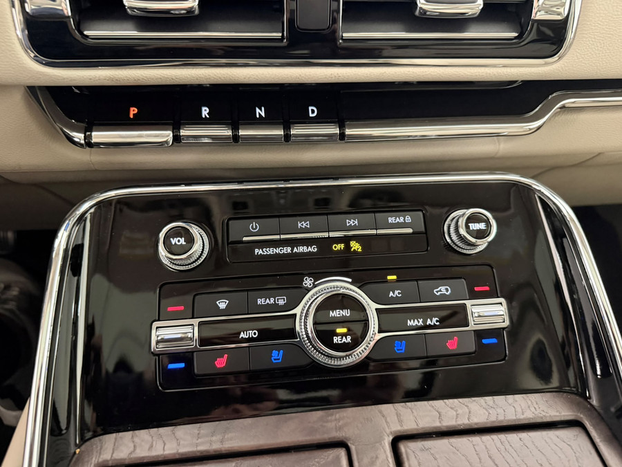 Lincoln Navigator 3.5L V6 Lang Preferred