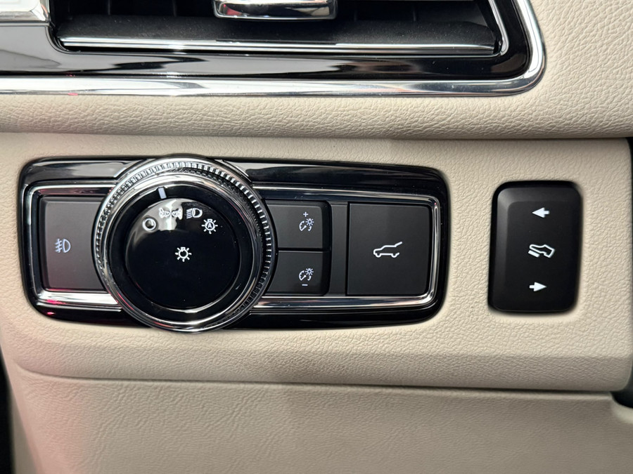 Lincoln Navigator 3.5L V6 Lang Preferred