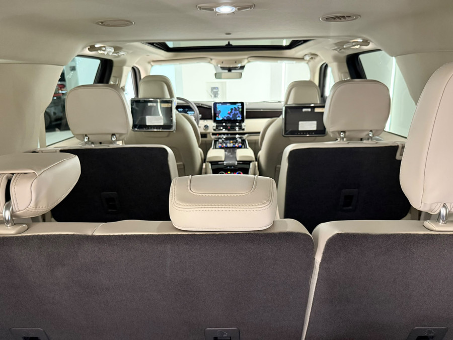Lincoln Navigator 3.5L V6 Lang Preferred