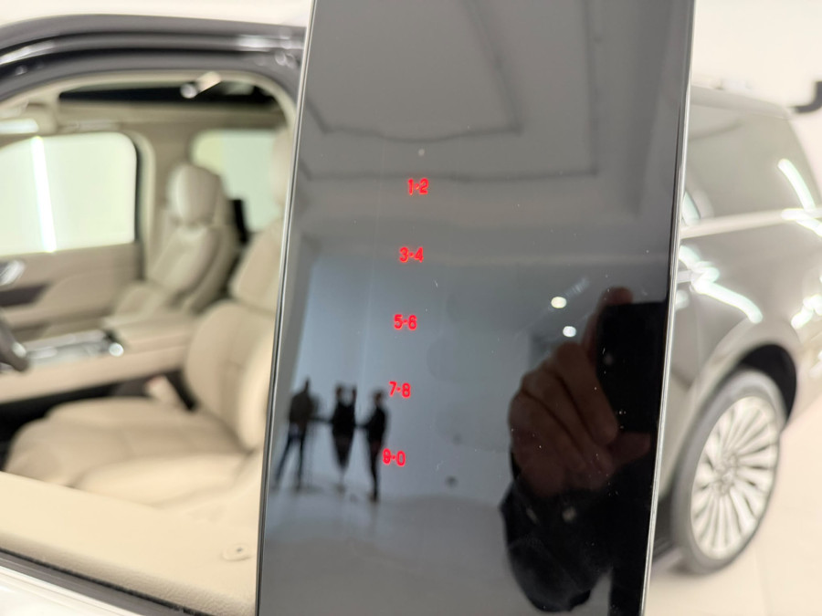 Lincoln Navigator 3.5L V6 Lang Preferred