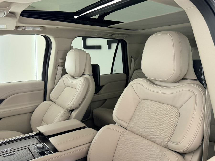 Lincoln Navigator 3.5L V6 Lang Preferred