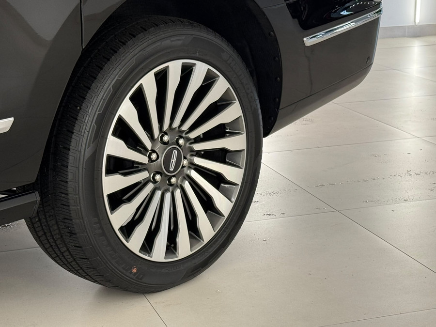 Lincoln Navigator 3.5L V6 Lang Preferred