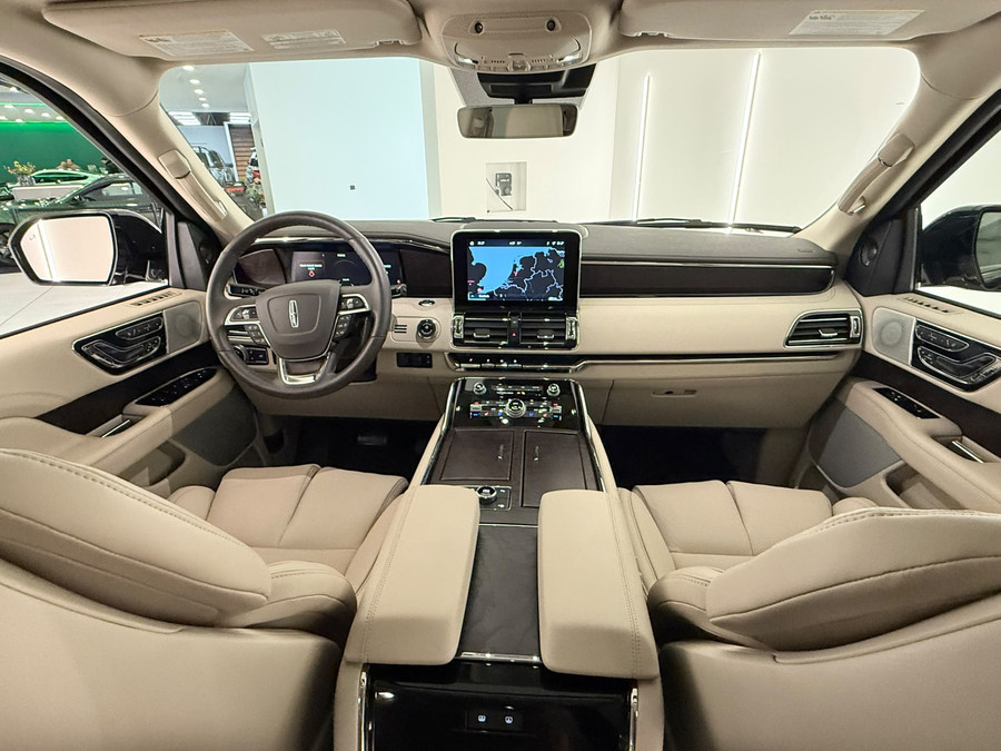 Lincoln Navigator 3.5L V6 Lang Preferred