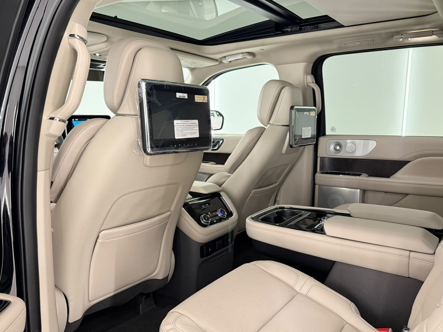 Lincoln Navigator 3.5L V6 Lang Preferred