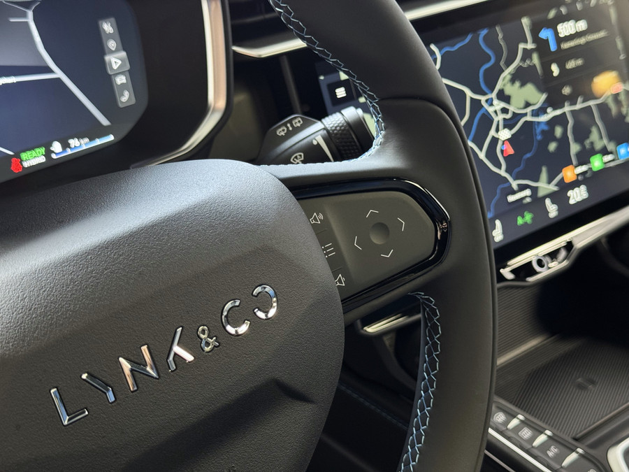 Lynk & Co 01 ✅1.5 261 PK NIEUWE AUTO ✅ 2025 / STOEL VERW. 1.5 261 PK ZWARTE HEMEL 360CAM