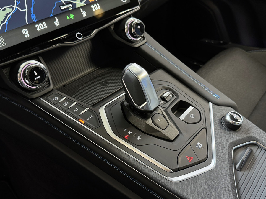 Lynk & Co 01 ✅1.5 261 PK NIEUWE AUTO ✅ 2025 / STOEL VERW. 1.5 261 PK ZWARTE HEMEL 360CAM