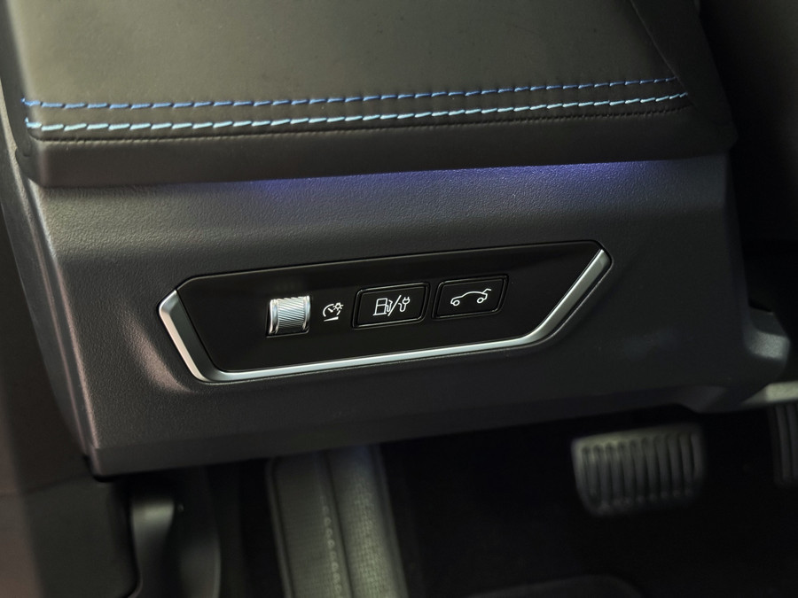 Lynk & Co 01 ✅1.5 261 PK NIEUWE AUTO ✅ 2025 / STOEL VERW. 1.5 261 PK ZWARTE HEMEL 360CAM